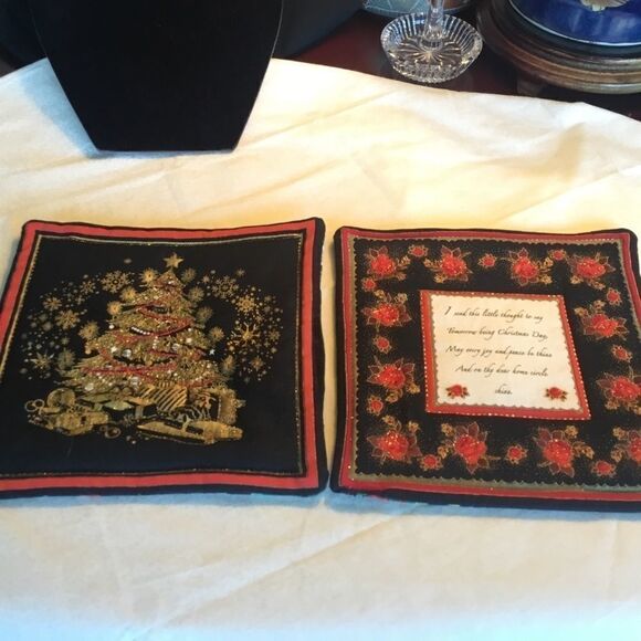 NWOT Set of 2 Holiday Wall Hangings - Picture 2 of 9